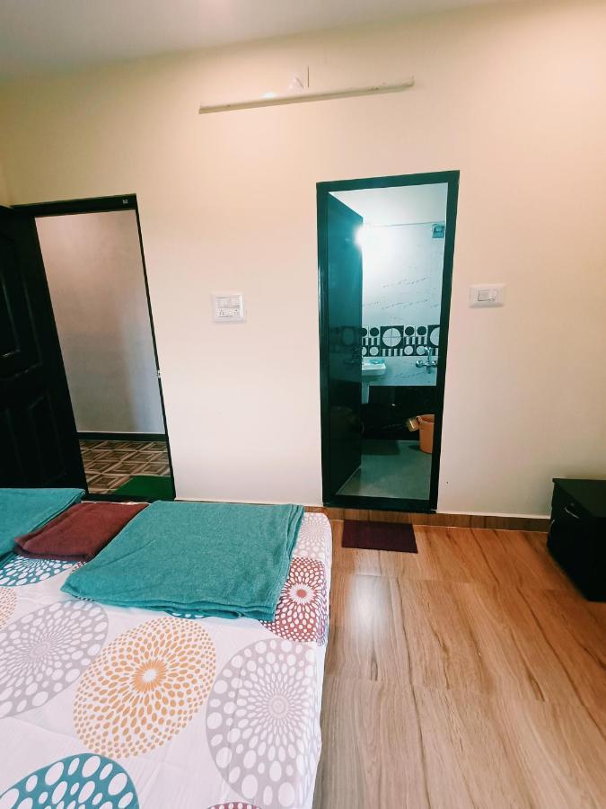 מניפלה Maanyatha Home Stay מראה חיצוני תמונה