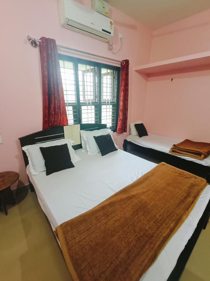 מניפלה Maanyatha Home Stay מראה חיצוני תמונה