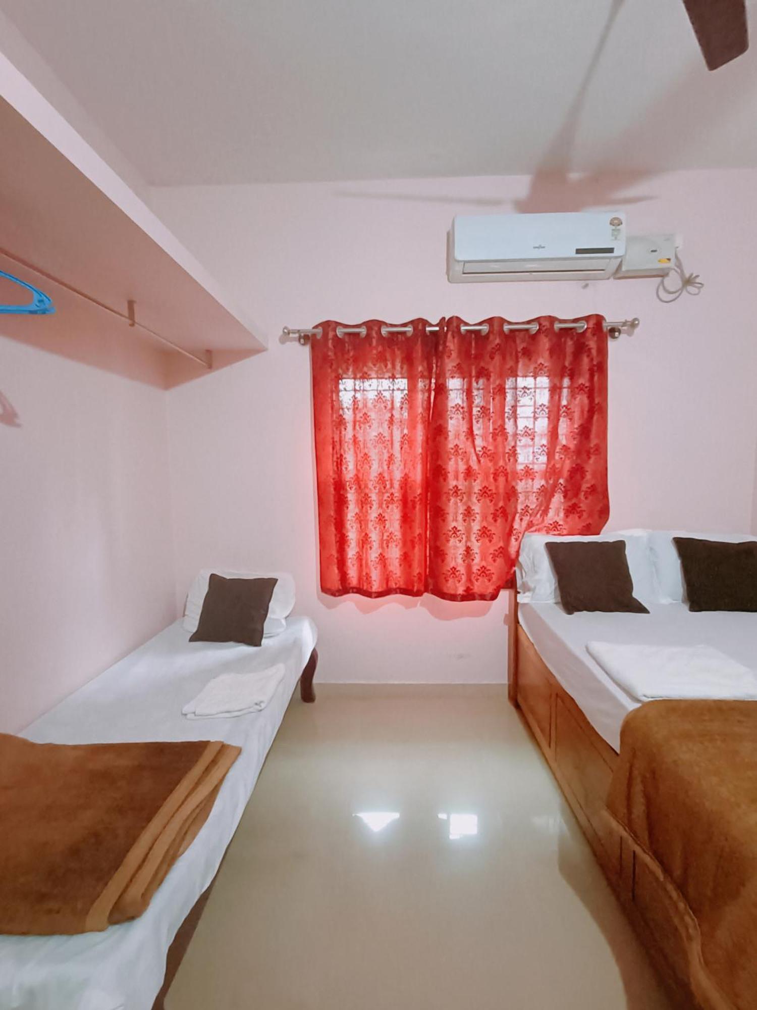 מניפלה Maanyatha Home Stay חדר תמונה